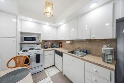 1200 Saint Charles Place #509, Pembroke Pines FL - photo 15 of 34