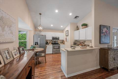 15049 Oak Chase Court, Wellington FL - photo 9 of 30