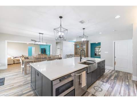 10611 Pine Needle Drive, Fort Pierce FL - photo 8 of 39