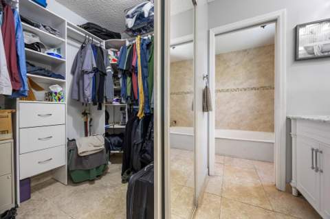 940 SW 96th Avenue, Pembroke Pines FL - photo 23 of 42
