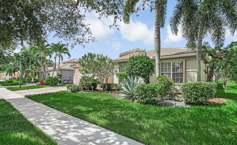 4 bedroom Single Family Residence at 7911 Ferndale Bend Drive, Valencia Shores 4, Lake Worth — photo 3