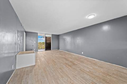 6161 NW 2nd Avenue #525, Boca Raton FL - photo 8 of 33