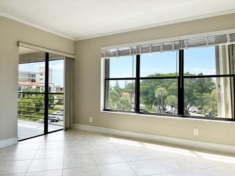 2306 S Cypress Bend Drive #420, Pompano Beach FL - photo 23 of 37