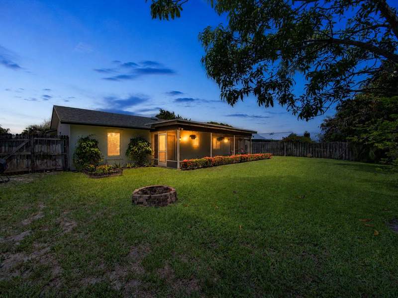 3 bedroom Single Family Residence at 126 Chapel Lane, Chapel Court Sec 3, Tequesta — photo 3