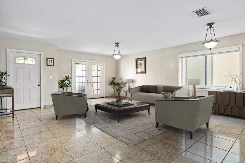 4 bedroom Single Family Residence at 940 SW 96th Avenue, Lakeside South, Pembroke Pines — photo 3