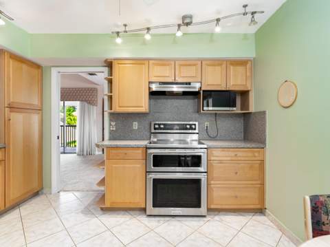 6424 Pumpkin Seed Circle, Boca Raton FL - photo 12 of 35