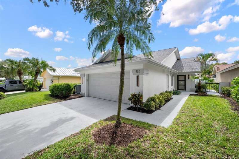 3 bedroom Single Family Residence at 126 Cape Pointe Circle, Ridge At The Bluffs, Jupiter — photo 1