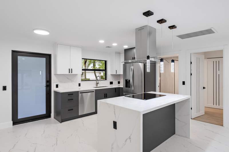 3 bedroom Single Family Residence at 360 Saturn Avenue, Jupiter In The Pines Sec D, Tequesta — photo 3