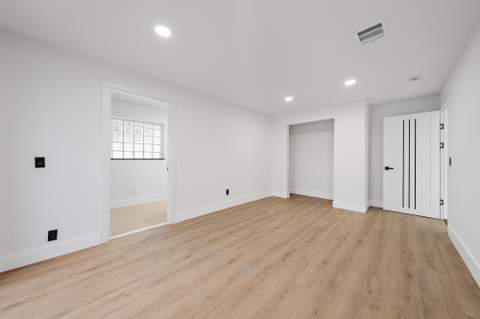 360 Saturn Avenue, Tequesta FL - photo 15 of 39