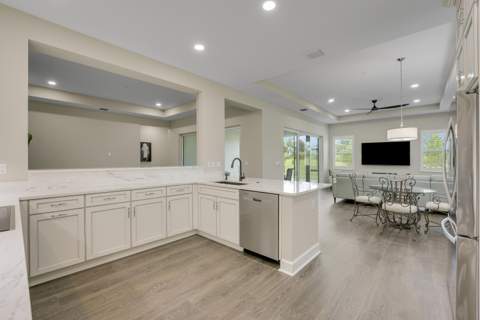 14339 Spruce Pine Drive, Westlake FL - photo 13 of 52