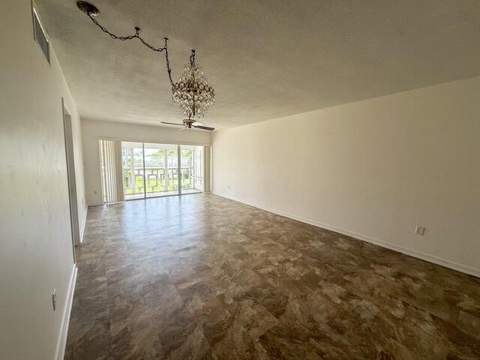 331 Tequesta Drive #220, Tequesta FL - photo 13 of 21