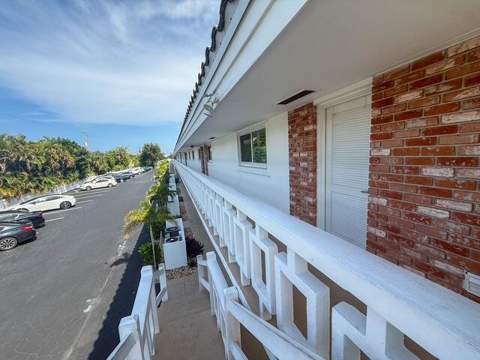 331 Tequesta Drive #220, Tequesta FL - photo 18 of 21
