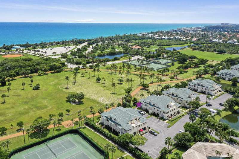 2 bedroom Condominium at 210 Bella Vista Court #10, Bella Vista On The Park Condo, Jupiter — photo 1