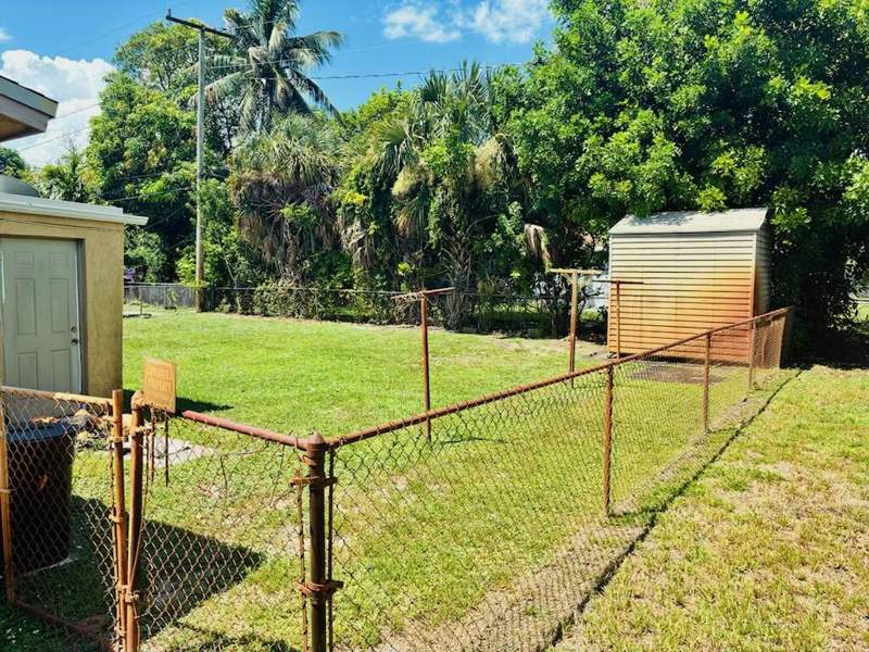 3 bedroom Single Family Residence at 1321 NW 32nd Avenue, Larkdale Unit 2, Lauderhill — photo 4