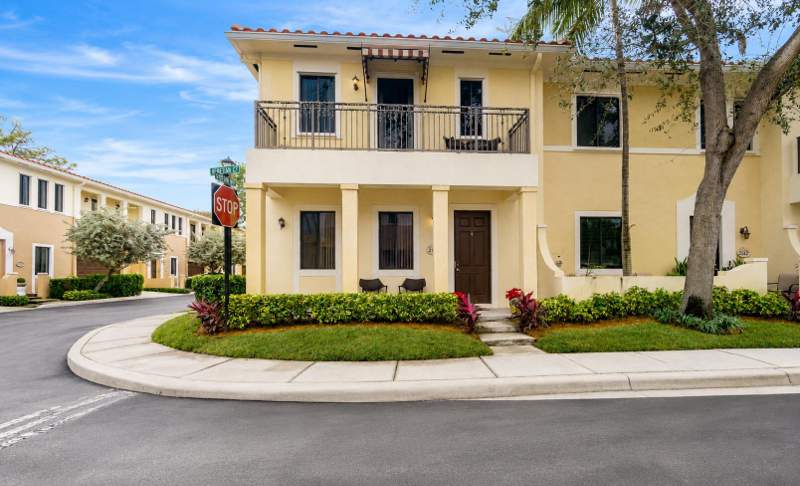 3 bedroom Townhouse at 2514 Venetian Court #2514, Venetian Villas, Boynton Beach — photo 3