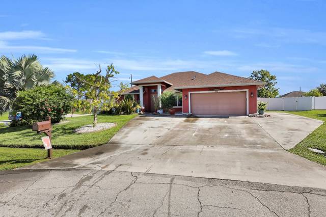 362 SW PAW Court