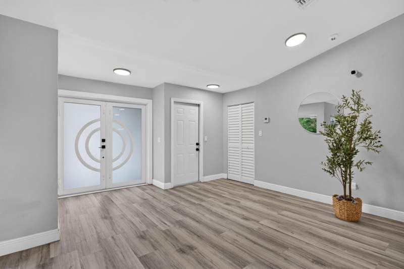 4 bedroom Single Family Residence at 4950 SW 11th Circle, Palm-Aire At Coconut Creek Sec 1, Margate — photo 3