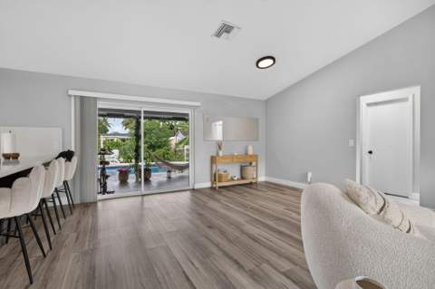 4950 SW 11th Circle, Margate FL - photo 7 of 41