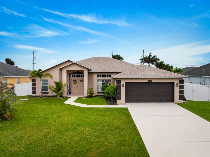 3 bedroom Single Family Residence at 1929 SW Breezeway Street, Port St Lucie Section 35, Port St. Lucie — photo 4