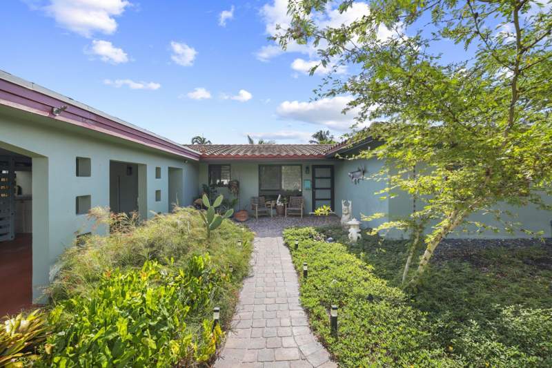 3 bedroom Single Family Residence at 2332 NE 17th Terrace, Middle River Manor, Wilton Manors — photo 4