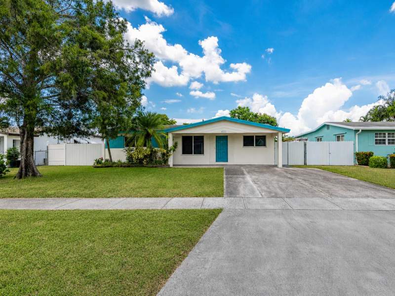 3 bedroom Single Family Residence at 4521 SW 42nd Terrace, Tropical Haven, Dania Beach — photo 3