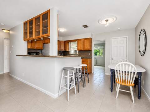 4521 SW 42nd Terrace, Dania Beach FL - photo 7 of 32