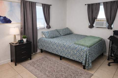 2330 NE 1st Avenue, Pompano Beach FL - photo 7 of 14