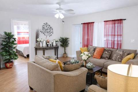 2330 NE 1st Avenue, Pompano Beach FL - photo 8 of 14