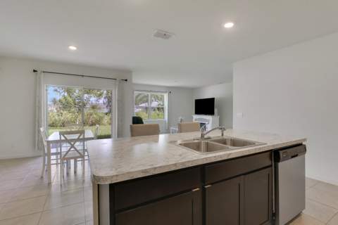 643 NW Riverside Drive, Port St. Lucie FL - photo 22 of 36