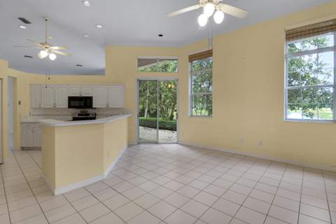 181 Green Point Circle #181, Palm Beach Gardens FL - photo 18 of 52
