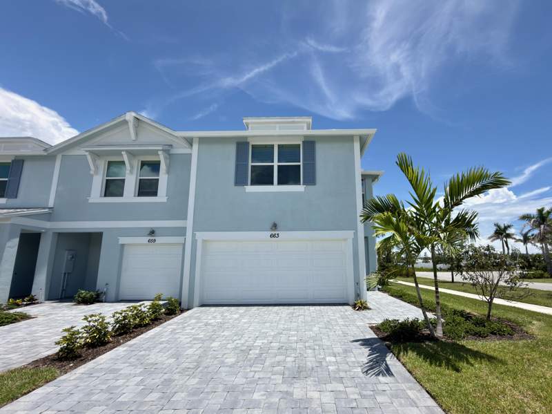 3 bedroom Townhouse at 663 Salisbury Circle, Tidewater, Fort Pierce — photo 2