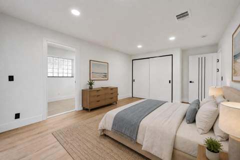 360 Saturn Avenue, Tequesta FL - photo 16 of 39