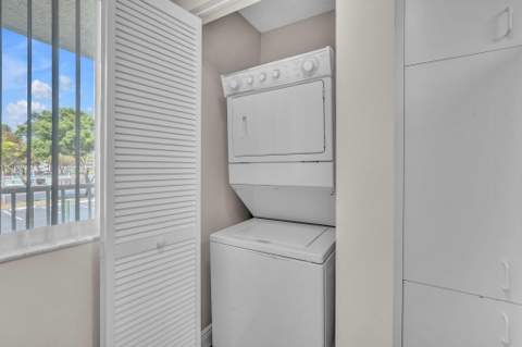 9560 Weldon Circle #J210, Tamarac FL - photo 24 of 38