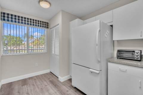 9560 Weldon Circle #J210, Tamarac FL - photo 12 of 38