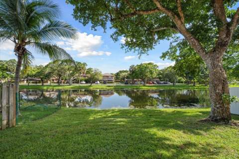 3840 NW 23rd Place, Coconut Creek FL - photo 6 of 64