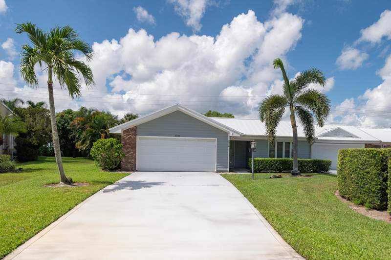 2 bedroom Villa at 2918 SE Fairway, Williamsburg Villas Condo, Stuart — photo 2