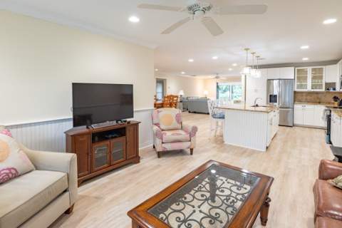 2918 SE Fairway, Stuart FL - photo 16 of 35