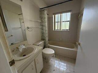 9332 Laurel Green Drive, Boynton Beach FL - photo 8 of 13