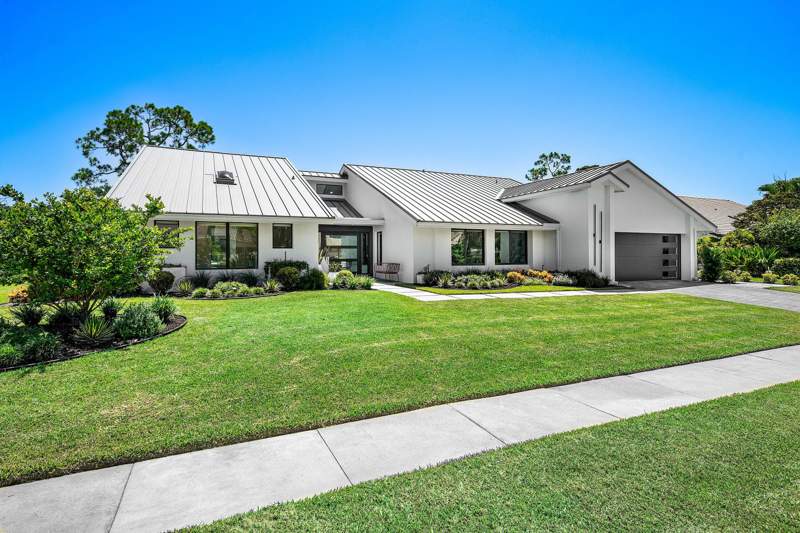 4 bedroom Single Family Residence at 10574 Boca Woods Lane, Boca Woods Country Club, Boca Raton — photo 3