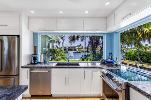 2605 N Riverside Drive, Pompano Beach FL - photo 17 of 48