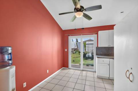 207/227 Ethelyn Drive, West Palm Beach FL - photo 17 of 74