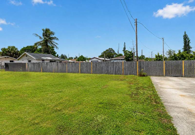 3 bedroom Single Family Residence at 207/227 Ethelyn Drive, Southern Blvd Pines, West Palm Beach — photo 5