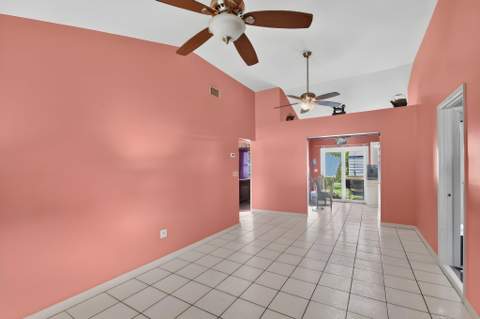 207/227 Ethelyn Drive, West Palm Beach FL - photo 8 of 74