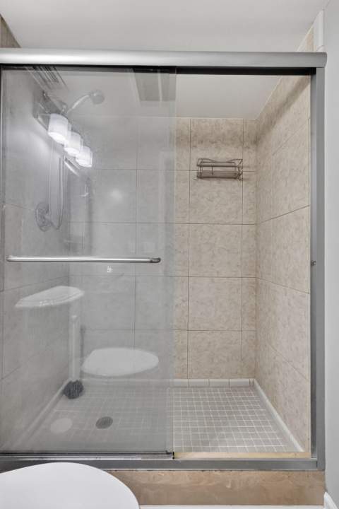 3659 Victoria Drive, West Palm Beach FL - photo 22 of 32
