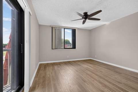 3659 Victoria Drive, West Palm Beach FL - photo 23 of 32