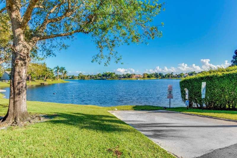 3 bedroom Single Family Residence at 13053 Meadowbreeze Drive, Meadowland Cove Pl 2 Of Wellington, Wellington — photo 4