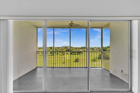 2950 N Palm Aire Drive #607, Pompano Beach FL - photo 15 of 45