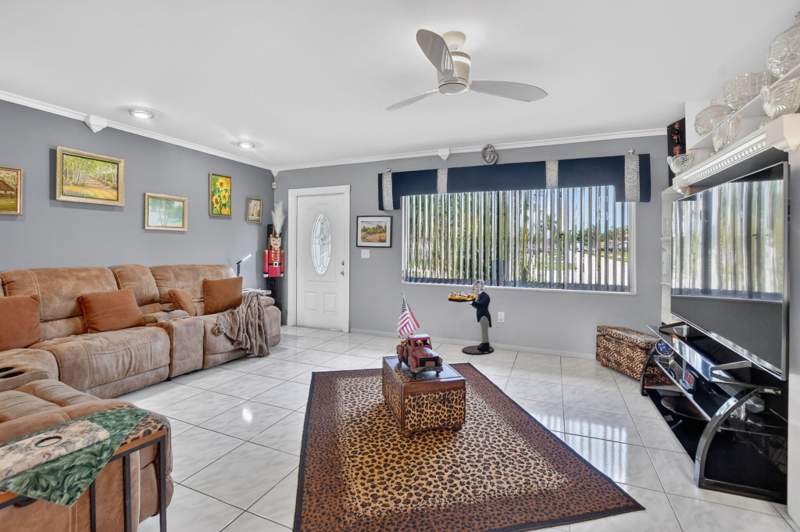 3 bedroom Single Family Residence at 11078 Delta Circle, Holiday City At Boca Raton Sec 7, Boca Raton — photo 4