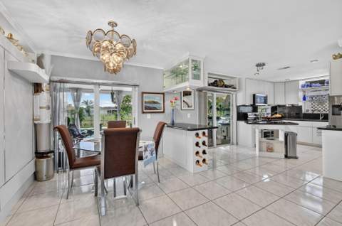 11078 Delta Circle, Boca Raton FL - photo 8 of 43