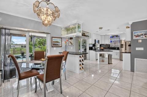 11078 Delta Circle, Boca Raton FL - photo 9 of 43